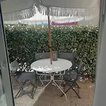 Rez- De- Chaussee Convivial Proche Avec Terrasse *