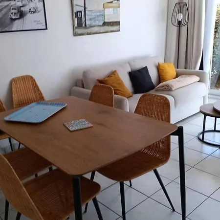 T3 Rez-de-chaussée Lumineux Avec Terrasse Proche