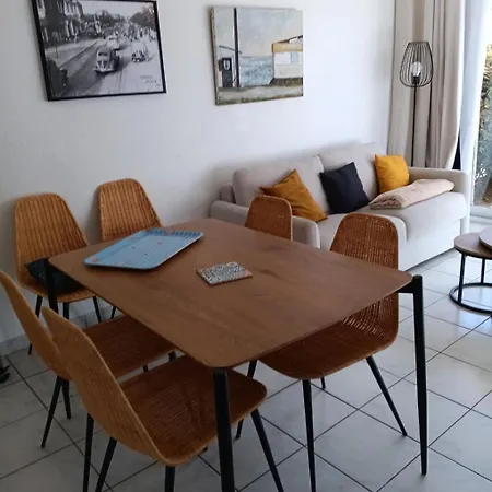 Rez- De- Chaussee Convivial Proche Avec Terrasse * Cucq